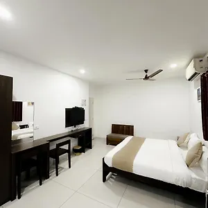 White House *** Kochi